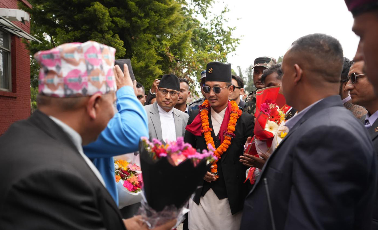 ब्रेकिङ : गृहमन्त्री गुरुङले राजीनामा दिए