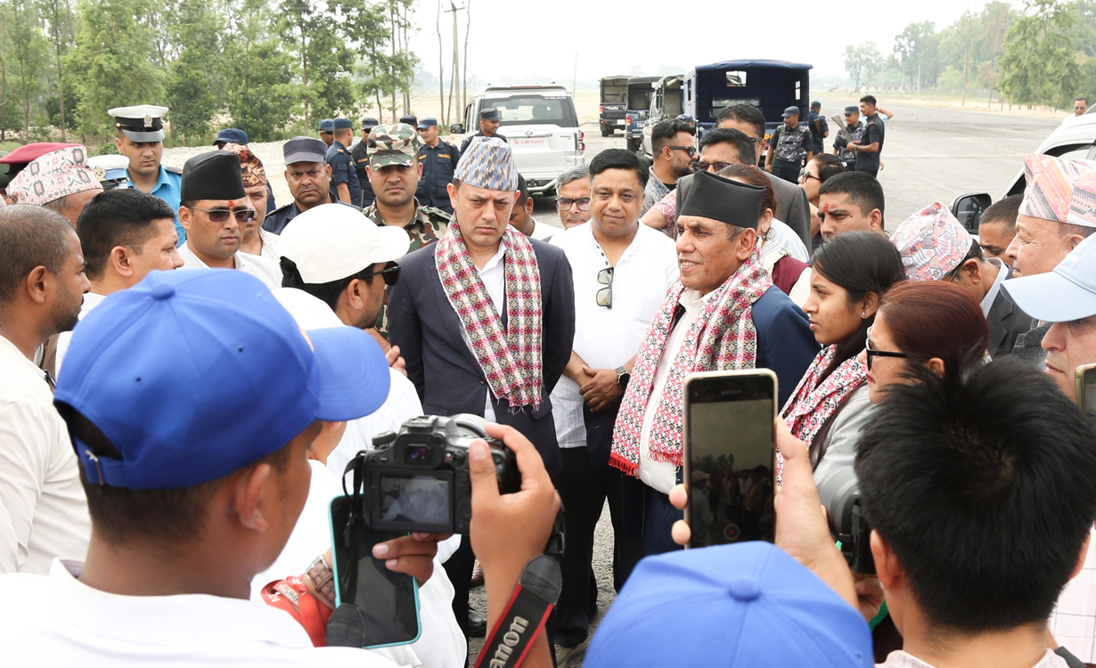 सभामुख र राष्ट्रियसभा अध्यक्षले गरे दोधरा–चाँदनीमा प्रस्तावित सुक्खा बन्दरगाह क्षेत्रको अवलोकन